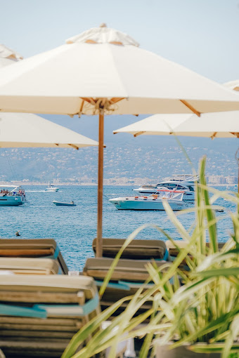 beach clubs on the French Riviera